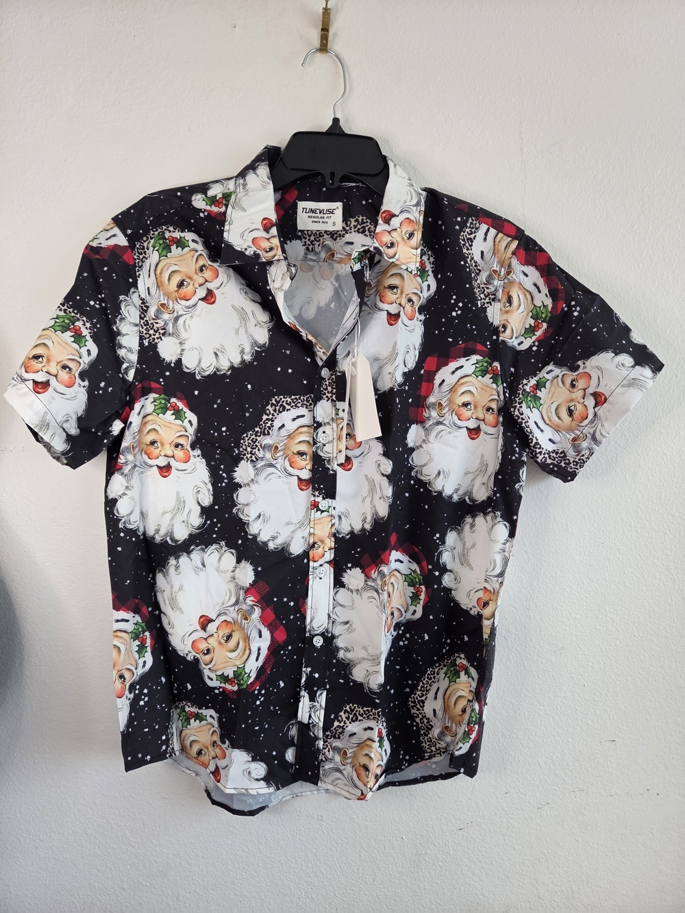 Tumbleweeds Black Santa Print Short-Sleeve Men's Shirt